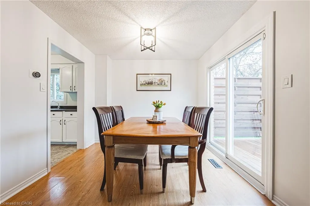 35 Cowan Boulevard