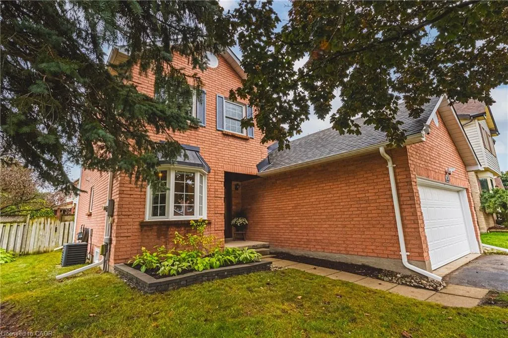 35 Cowan Boulevard