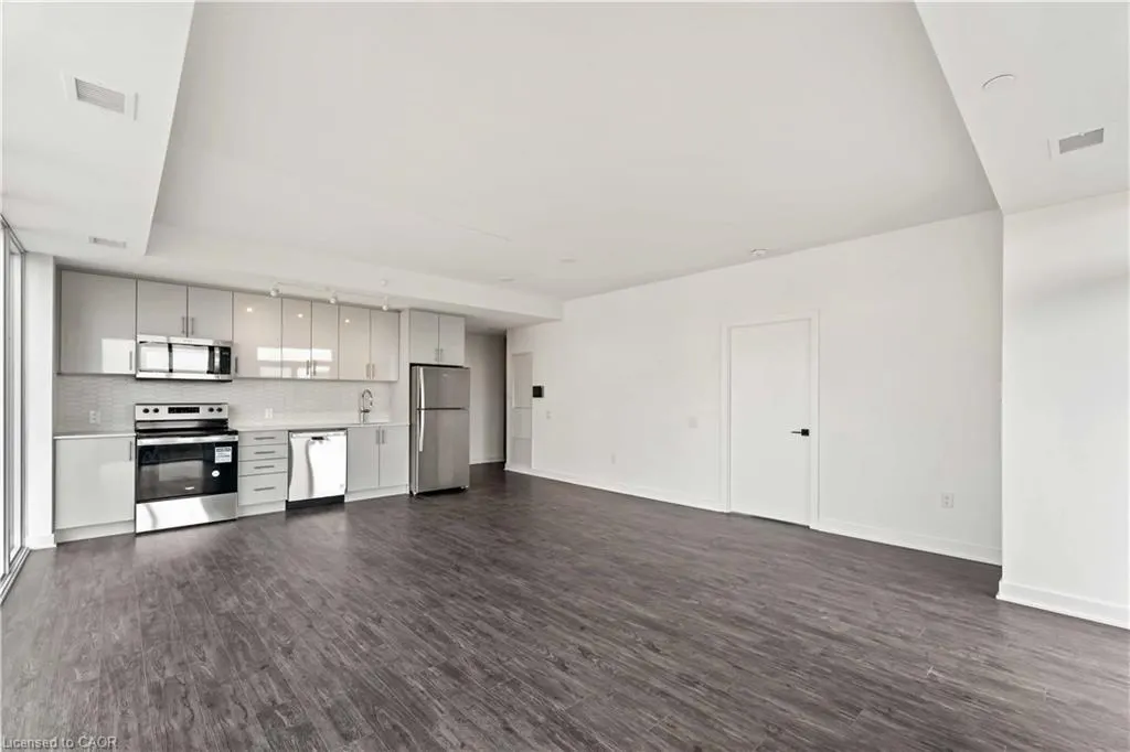 2782 Barton Street E, #606