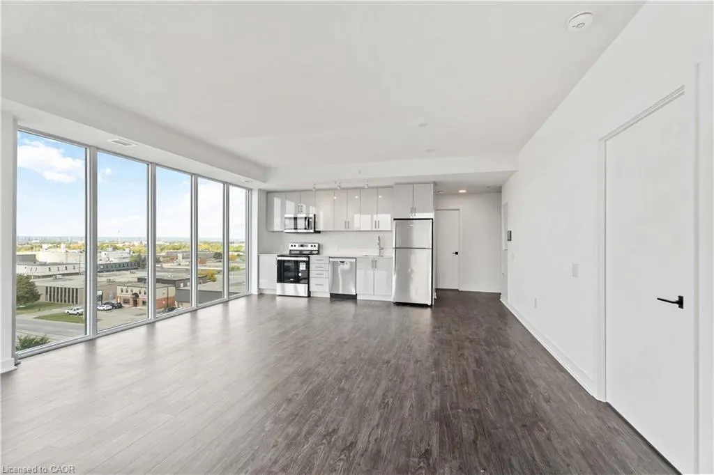 2782 Barton Street E, #606