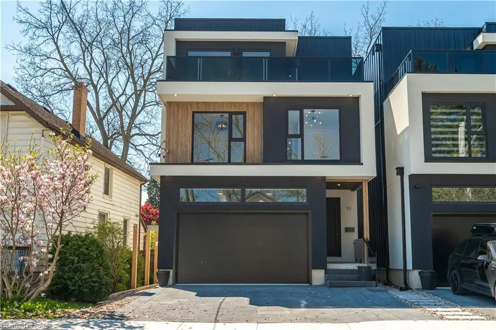 93 Oak Street