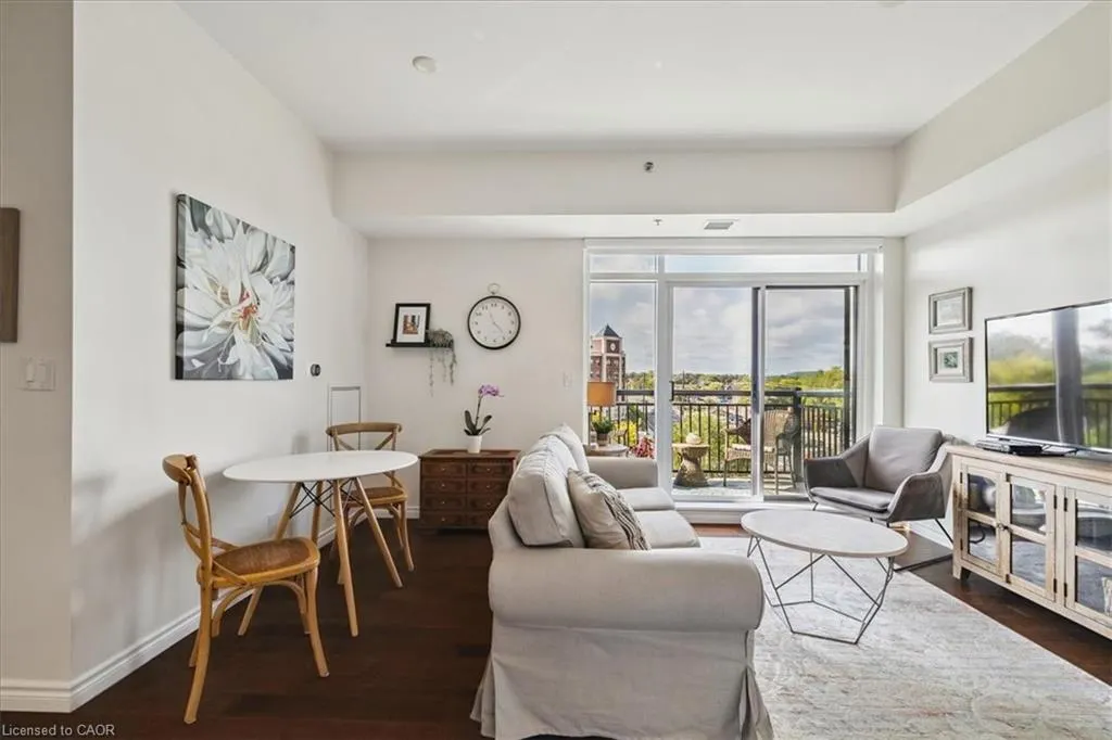 34 Plains Road E, #501