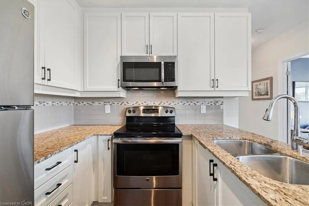34 Plains Road E, #501