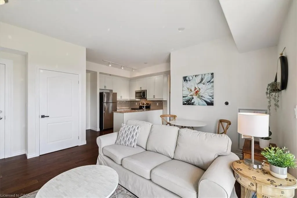 34 Plains Road E, #501