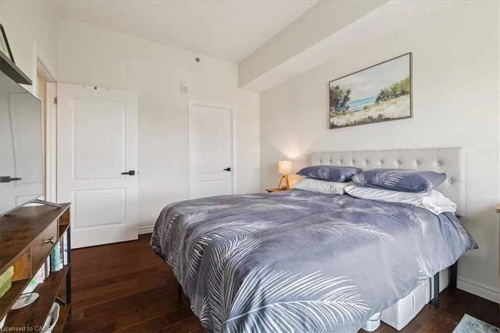 34 Plains Road E, #501