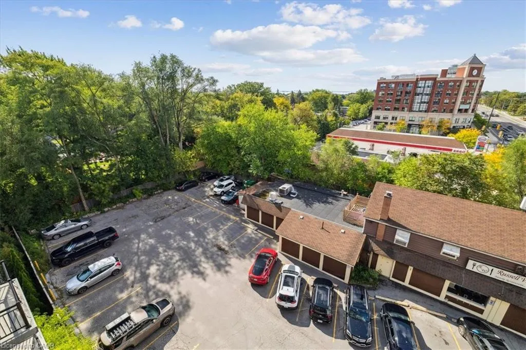 34 Plains Road E, #501
