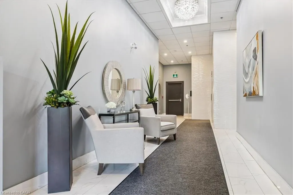 34 Plains Road E, #501