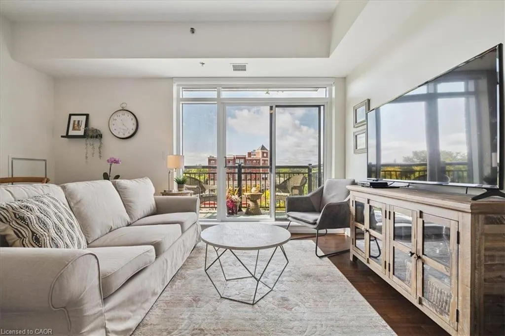 34 Plains Road E, #501