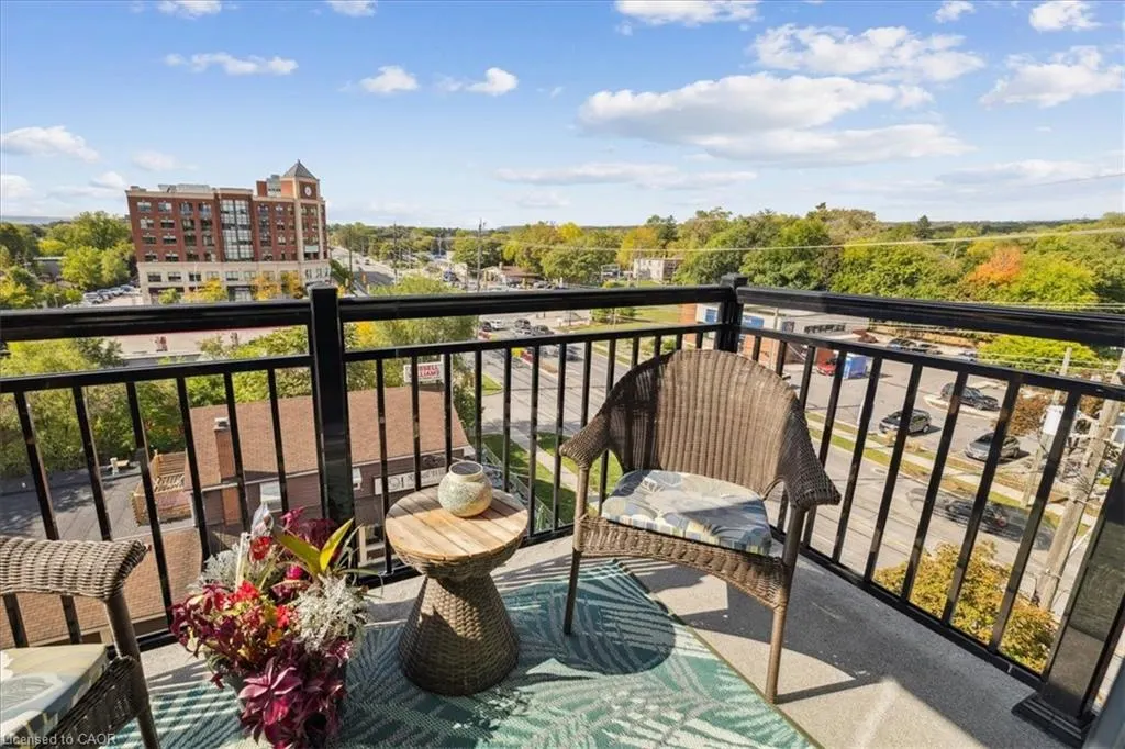 34 Plains Road E, #501
