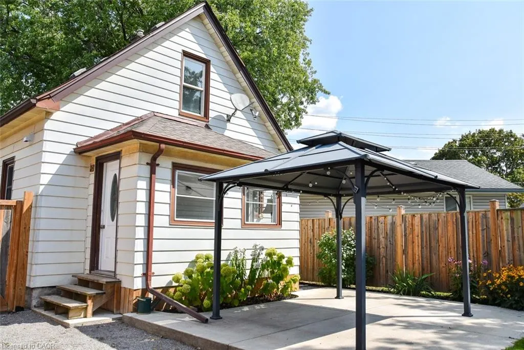 22 Bertram Street