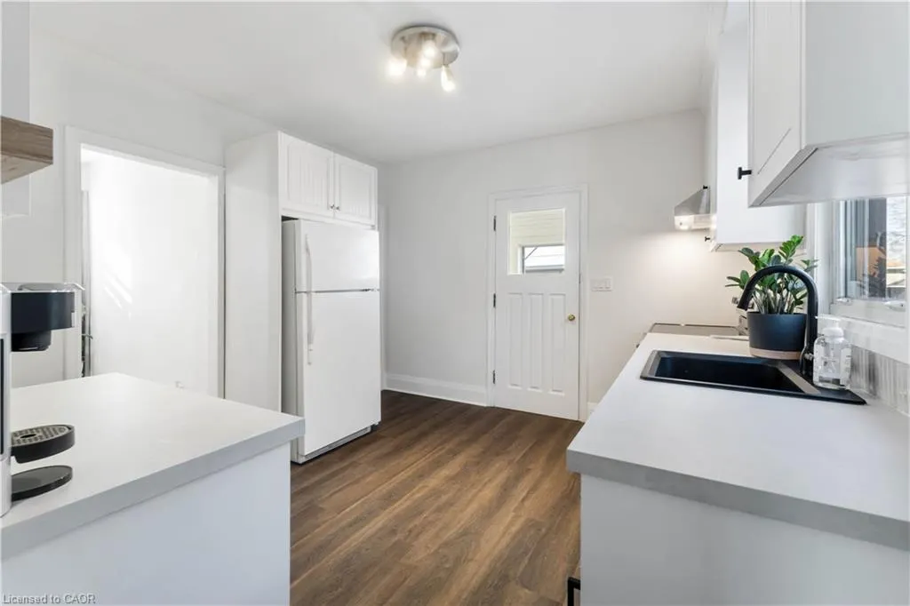 22 Bertram Street