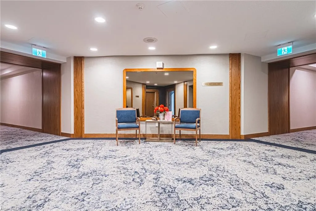 5250 Lakeshore Road, #1009