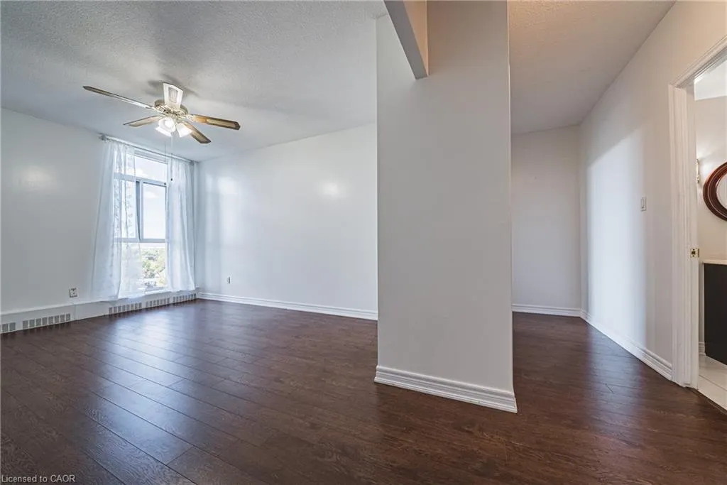 5250 Lakeshore Road, #1009