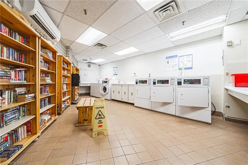 5250 Lakeshore Road, #1009