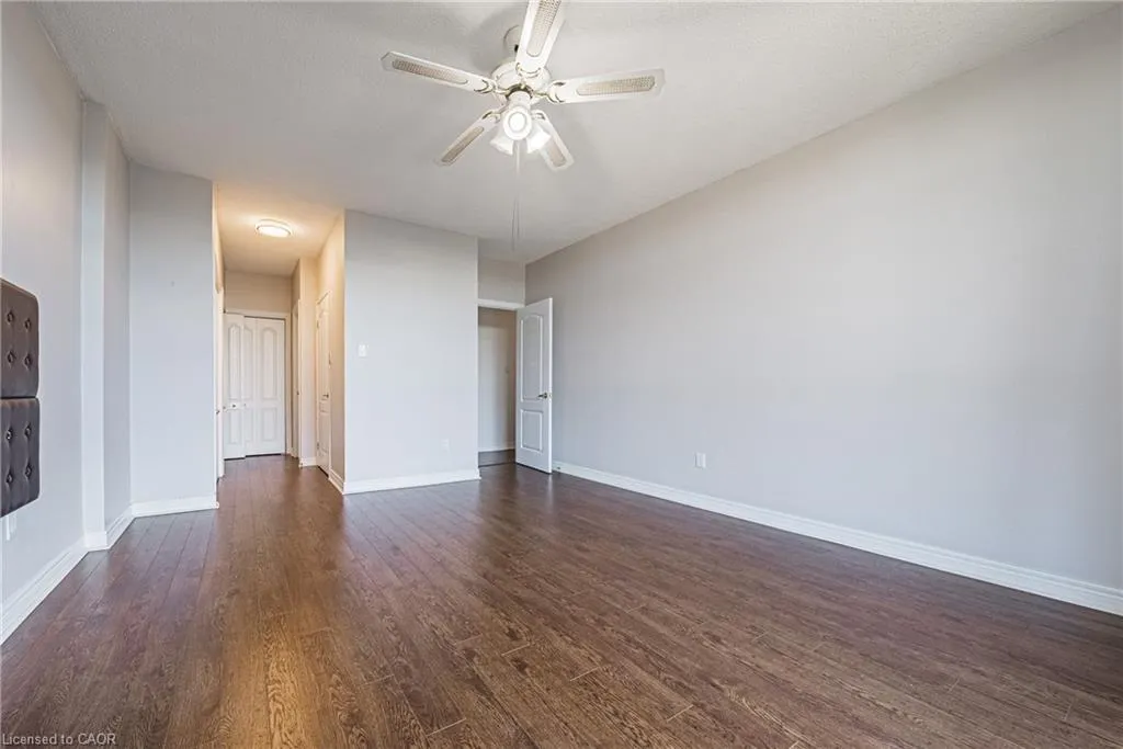 5250 Lakeshore Road, #1009