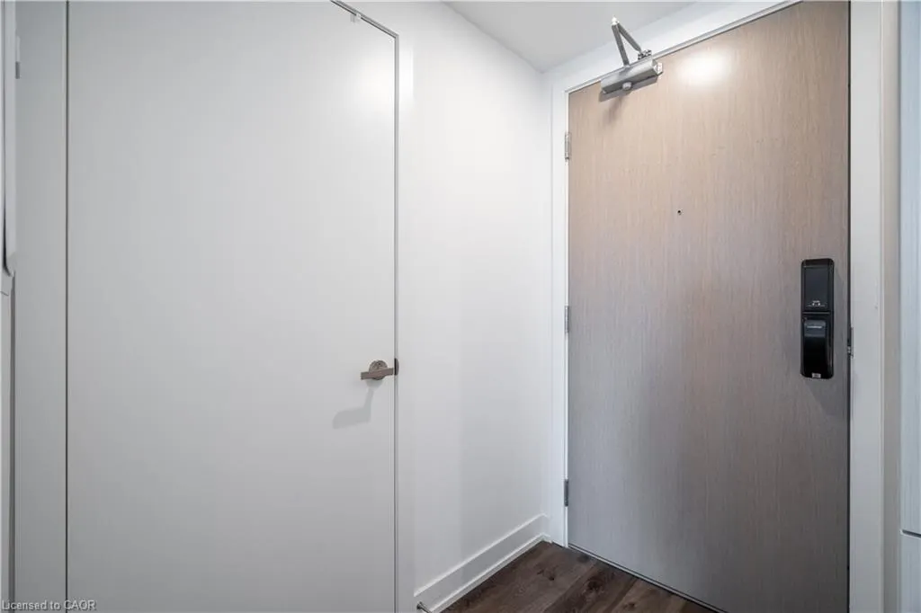 370 Martha Street, #908