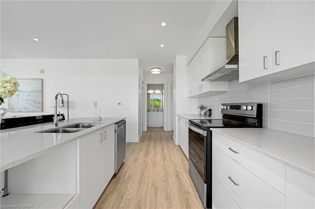 50 Grand Avenue S, #801