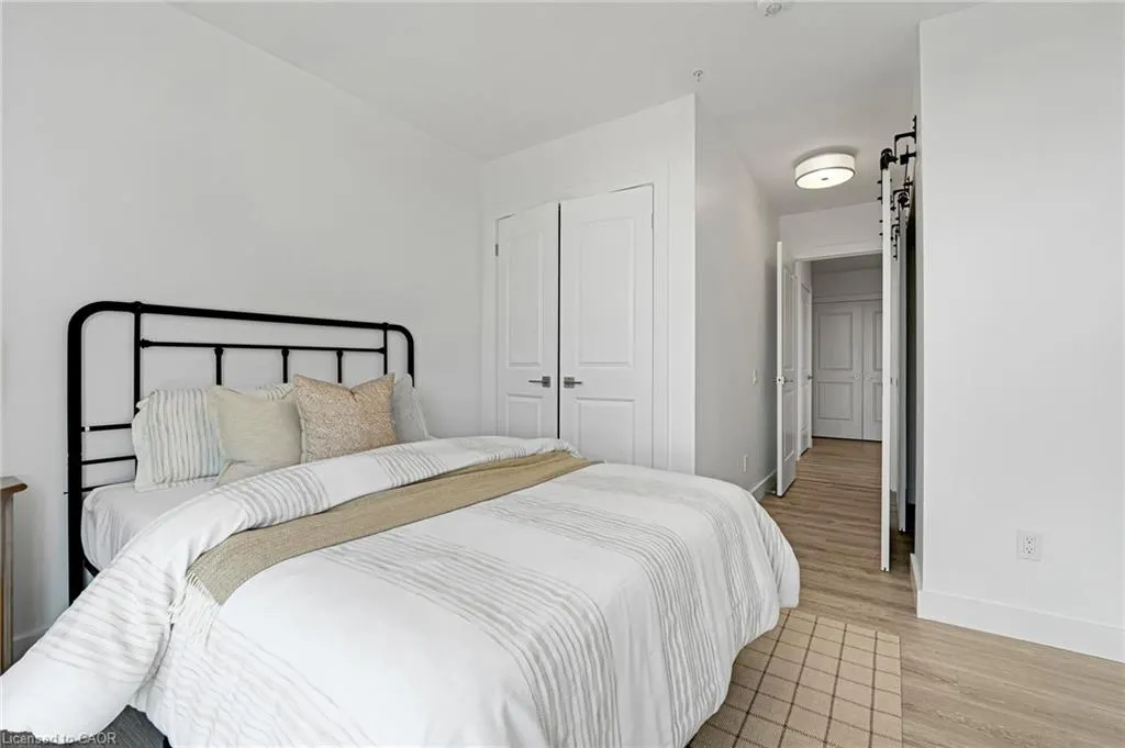 50 Grand Avenue S, #801
