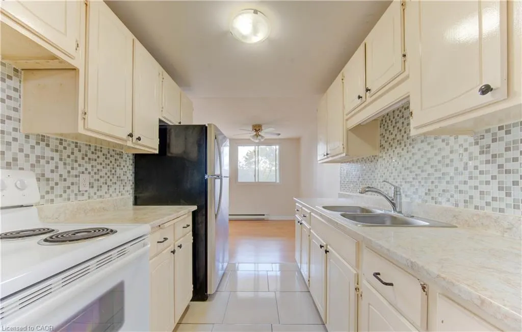 30 Avalon Place, #211