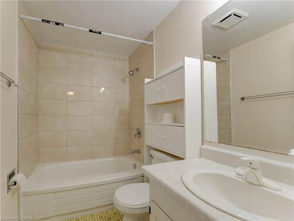 30 Avalon Place, #211