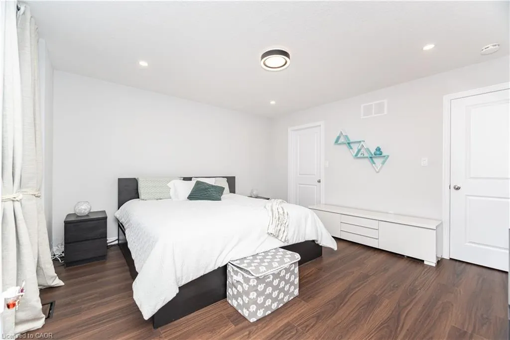 90 Raymond Road, #6