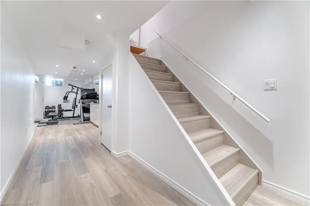 90 Raymond Road, #6