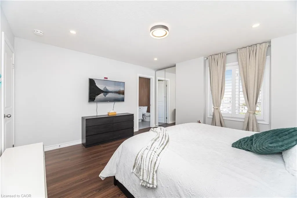 90 Raymond Road, #6