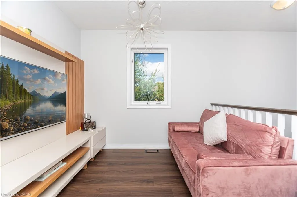 90 Raymond Road, #6