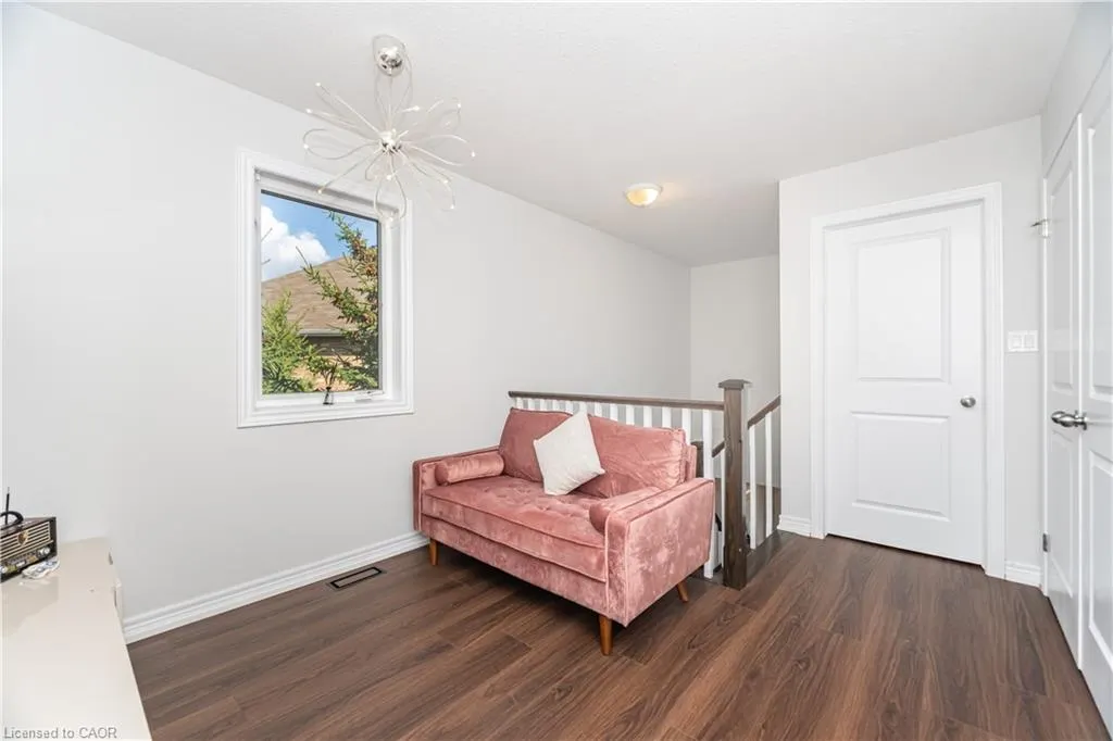 90 Raymond Road, #6