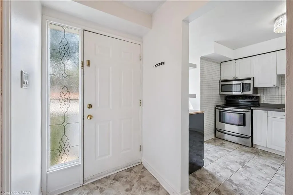 32 Mowat Boulevard, #52