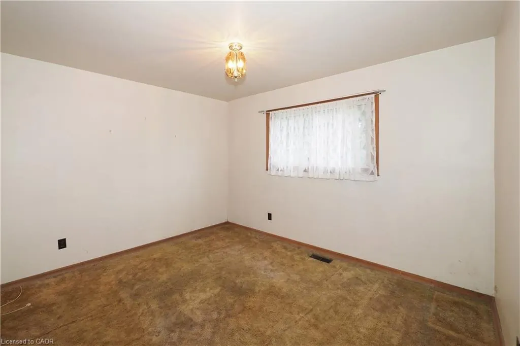 881 Dunbar Road