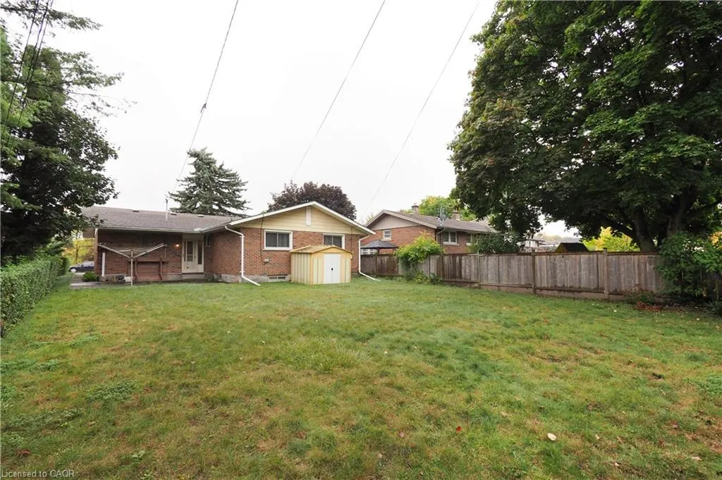 881 Dunbar Road