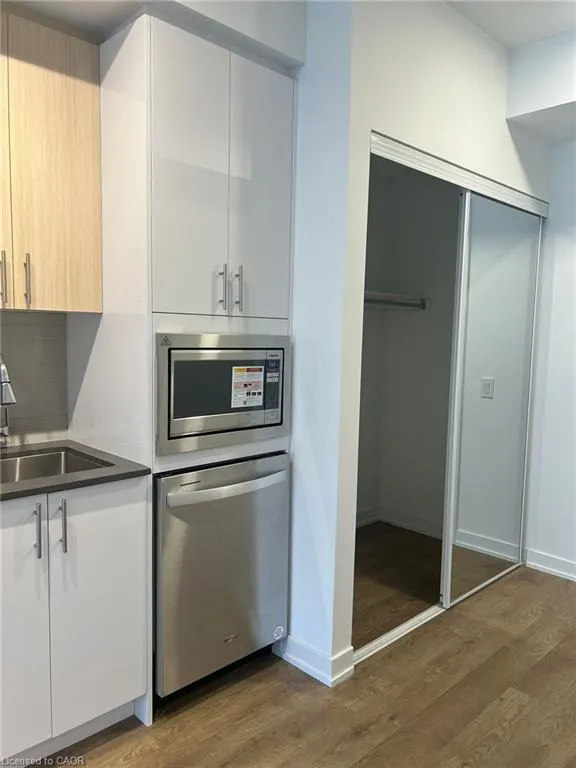 5081 Hurontario Street, #110