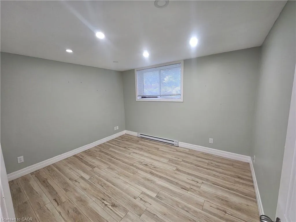 565 Greenfield Avenue, #503