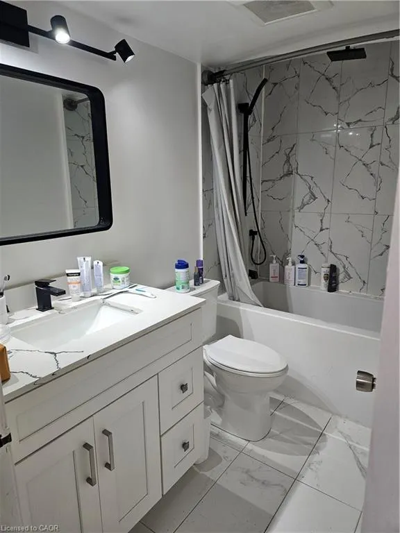 565 Greenfield Avenue, #503