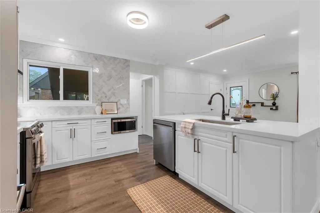 3 Mulock Avenue