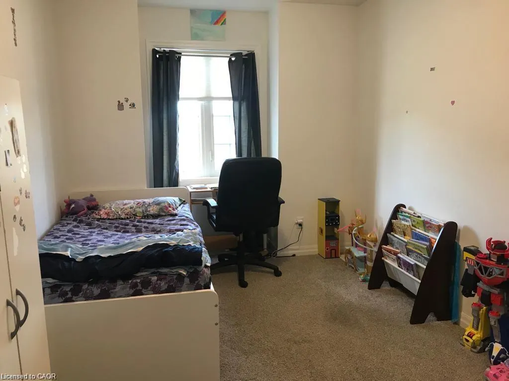 135 Hardcastle Drive, #7