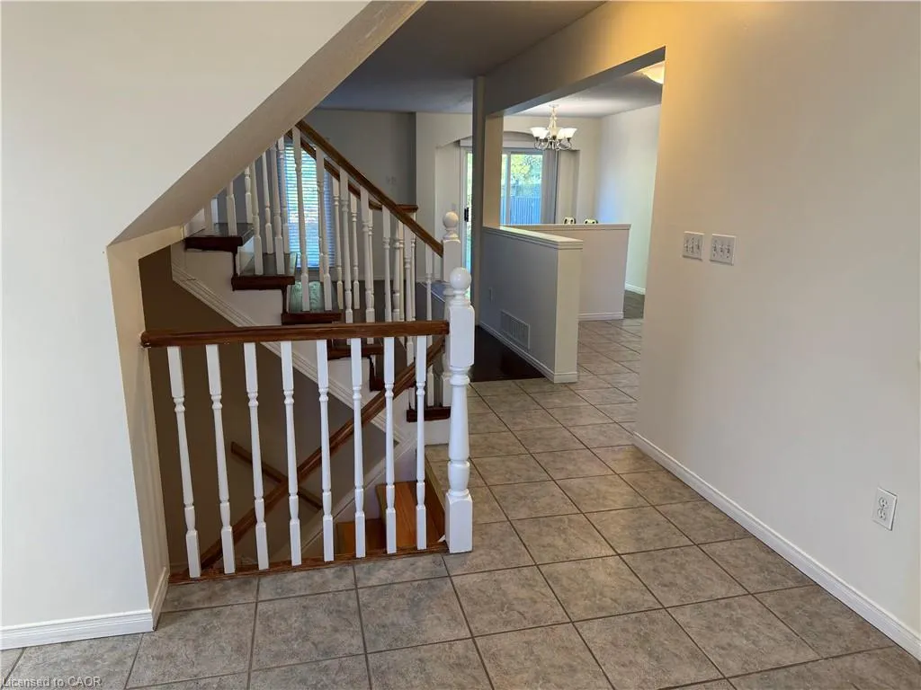 355 Havendale Crescent