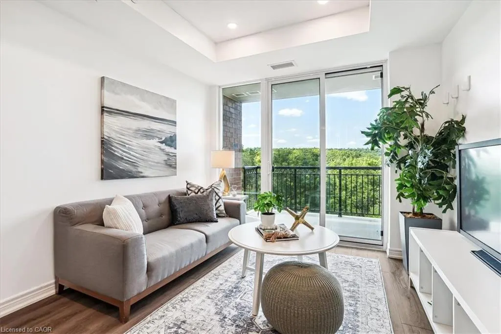 2750 King Street E, #508