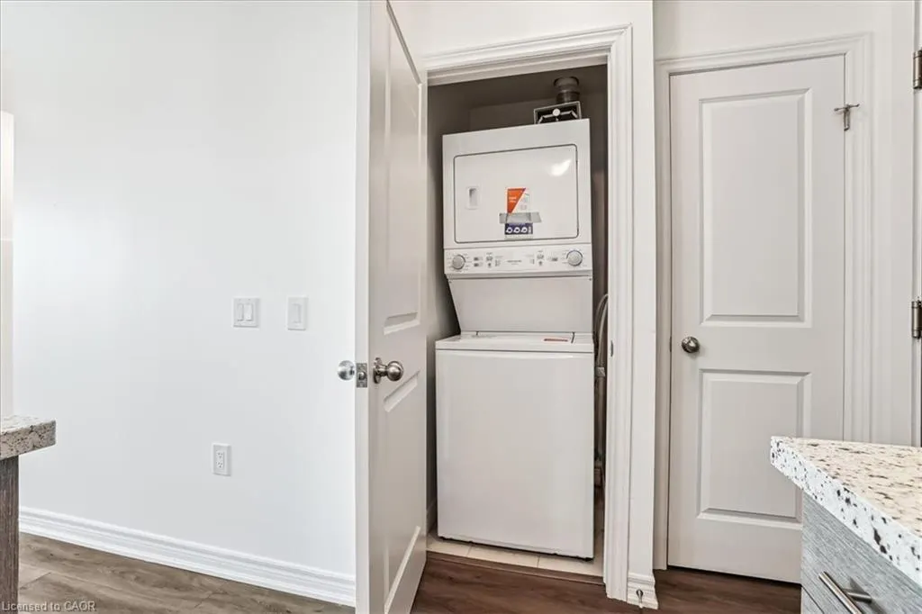 2750 King Street E, #508