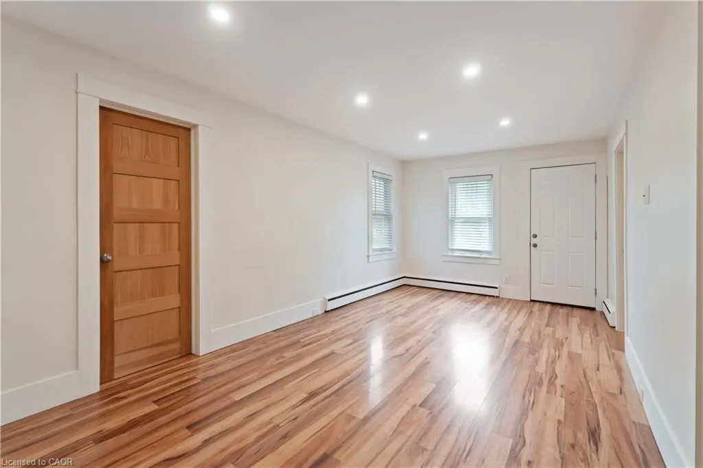543 Vine Street