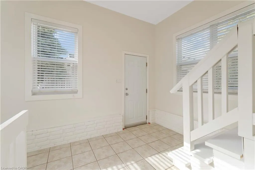 543 Vine Street