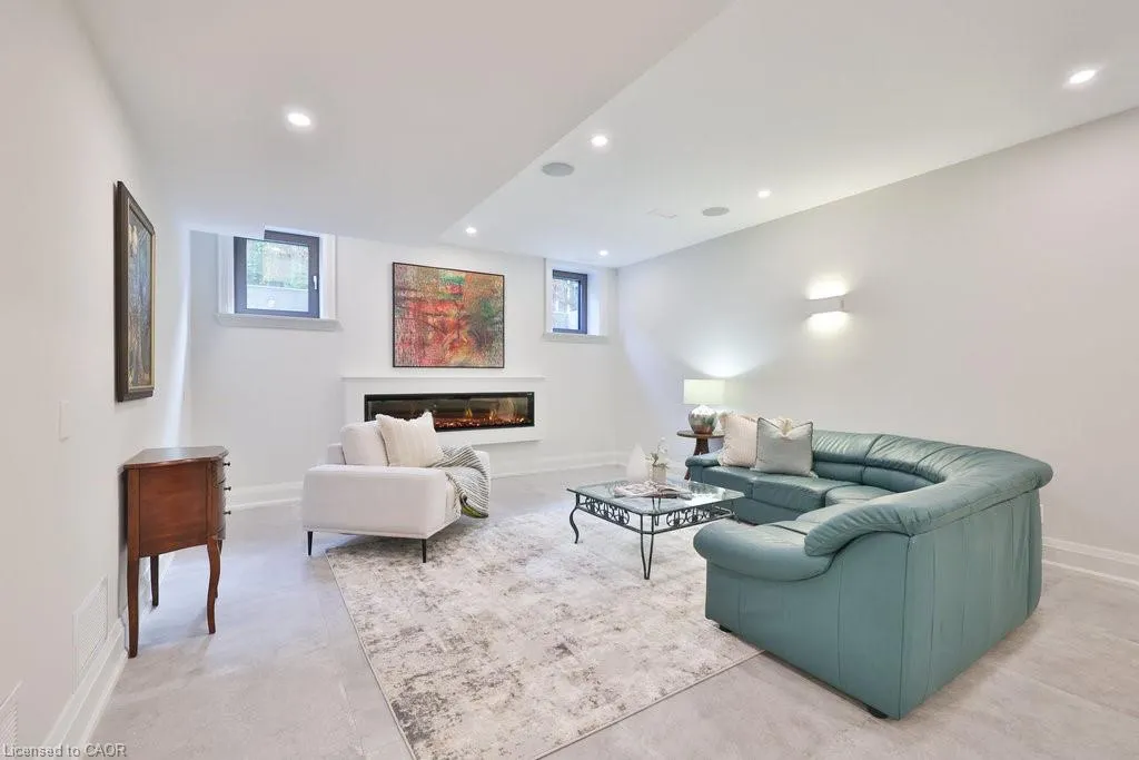 1456 Applewood Road