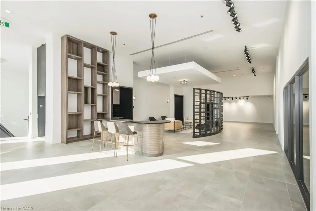 15 Glebe Street, #902