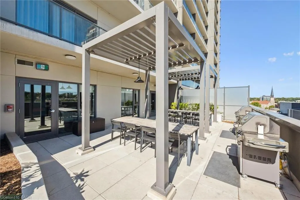 15 Glebe Street, #902