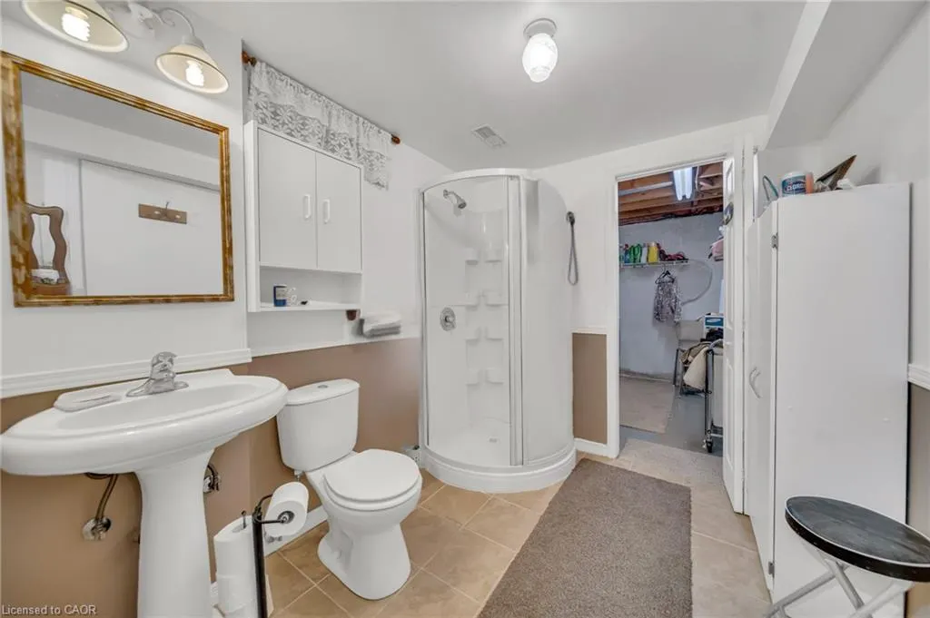 13 Gilston Parkway