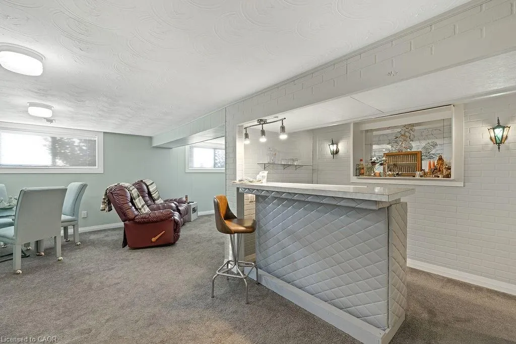 4299 Glancaster Road