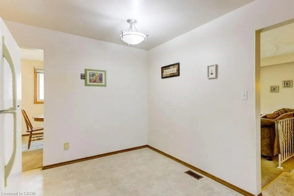 582 Skylark Road