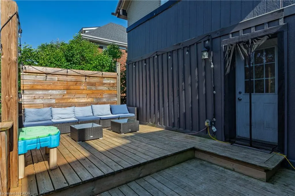 499 Canterbury Street