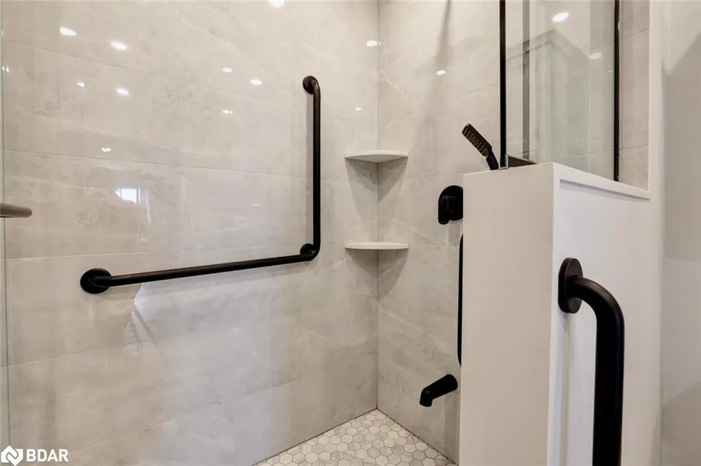 2075 Amherst Heights Drive, #606